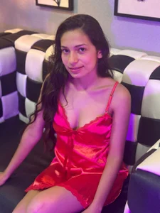 KateSkinny Public Foto 2