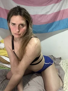 luluphoenix00 Hanging out in my little country of love. Ảnh 5