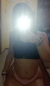 Nissrinee شرموطة Foto