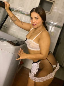 naughty_stefa Do you need a cleaning at home? 🧽🧹🧺 Foto 4