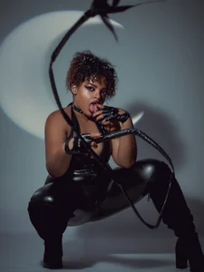 conielaurenth look at me Pic