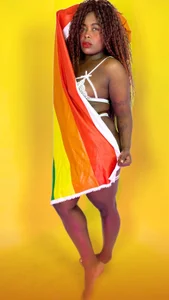 pride 🤍💘💚💗