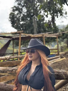 Life is not measured by the number of breaths you take, but by the moments that take your breath awa od Amber_Martins_  3 snímek