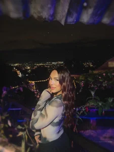 nikolevoshkie_ City lights ✨ Pic