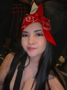 ViolettGreyy Flirt eyes Pic