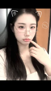Nicole_QAQ Public Pic 3
