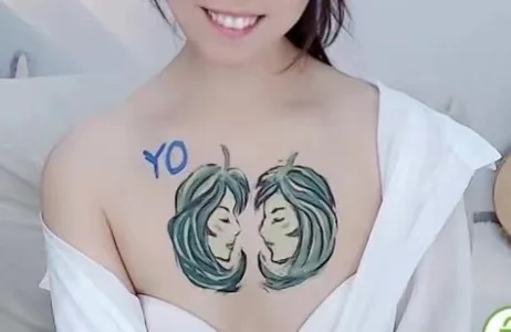 littleRabbit_515 高富帅国王专属人体彩绘 Pic 9