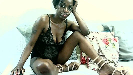 Naomibrunettex Public Pic 6
