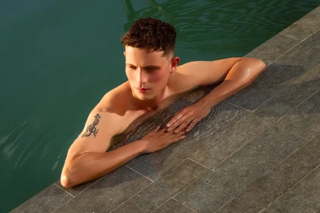 RyanHorseman Pool Party 🔥 Hình 3