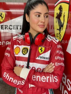 Alicee_Broownn I love cars, Area Pits Foto 2