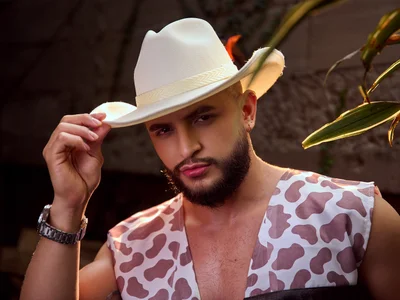 Salvatore_moretti 𝘺𝘰𝘶𝘳 𝘧𝘭𝘪𝘳𝘵𝘺 𝘤𝘰𝘸𝘣𝘰𝘺 Gambar 9