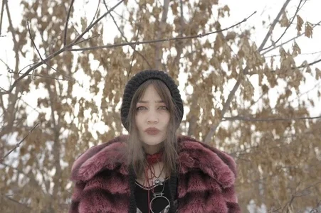 ElisabethIce: Public ( 6 фото)