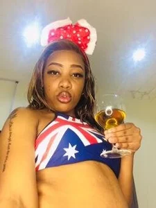 Miss_Moriah Christmas days are my favorite 🤶🎉🎁🎄 Poză 2