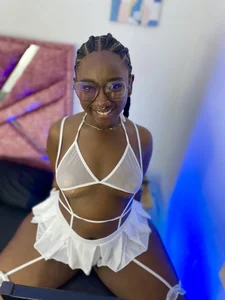 ZahhyFrequency Ebony Heaven ☁️✨💫 Pic 4