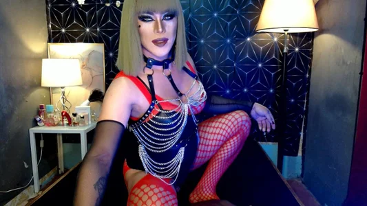 UrtopshemalegoddessAliyah serve me Pic