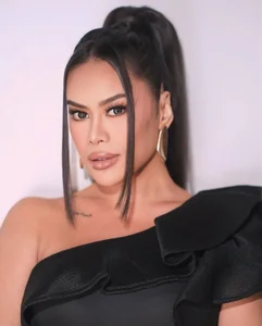 hechanovaa QUEEN صورة واحدة|hechanovaa QUEEN صورتان|hechanovaa QUEEN  صور|hechanovaa QUEEN  صورة