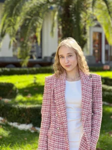 oliviakiiss Elegant but sexy for u😈🖤 Pic 2