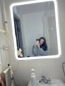 LanaInVVest Public Foto