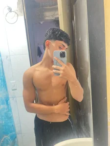 _TaylorBlack: Check in bathroom ( 7 фото)