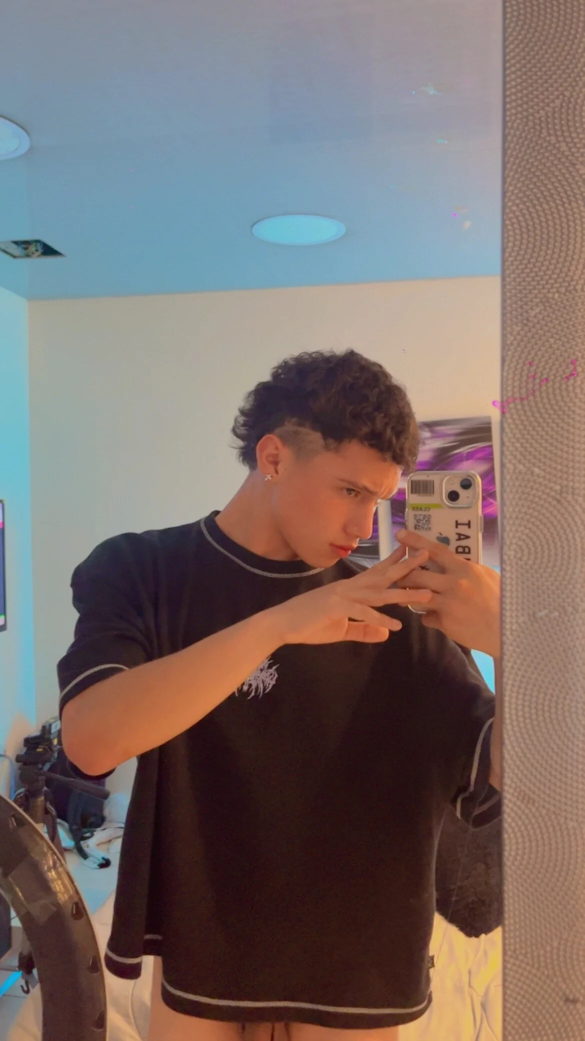 Dominik_Souza 님의 트렌드 중인 사진  1145개