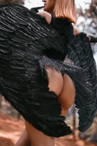 AilishBenson Halloween🎃 2024 Pic 7