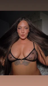 AlyraMoon Pull my hair… if you can handle me. 😈🖤 Εικόνα
