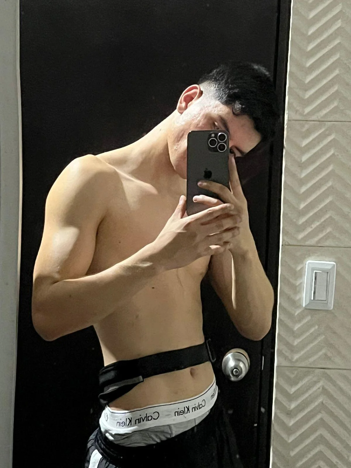 Foto  2409 de LeoTease – em alta