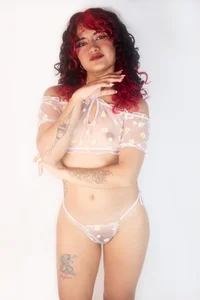 kristen_tay Skintimate Pic