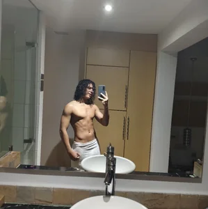Public od Belami_Falcon  snímek