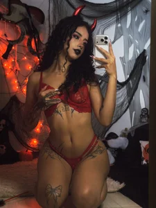 RosseMelody First week of Halloween 🎃 Pic 4
