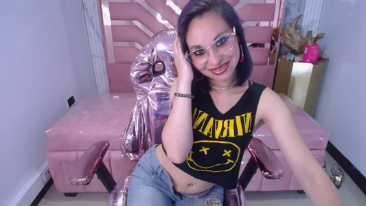 abril_ch_ new look black hair টি ছবি