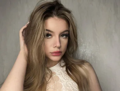 ElletteAle Public Pic 4