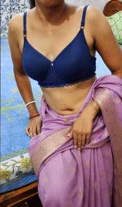 Hot_Urvashi_ Public Immagine  5