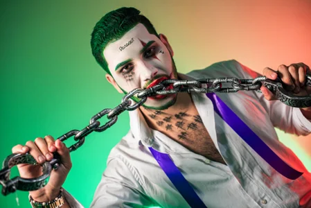 Axel_grey_ The joker Foto 9