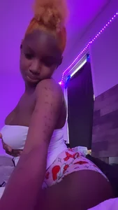 VelvetVixenXO 𝐌𝐢𝐬𝐬 𝐕𝐢𝐱𝐞𝐧🎀 Pic 4