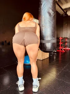 Amber_Martins_ 😈💪🦵 Immagine  3