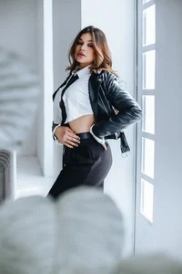 LeaThompson 🖤Black & White, Elegant Lea🤍 Fotka 2