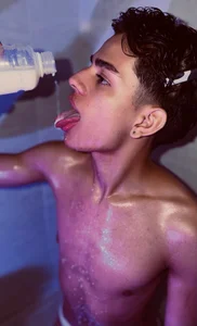 owen__johnson I let my body speak and your mind complete the rest🍃🌊 Εικόνα 4