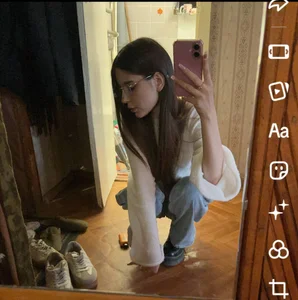 hey_hey_Bella Public Pic