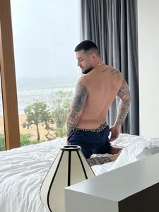 _DylanGreen Vietnam vacation  5টি ছবি