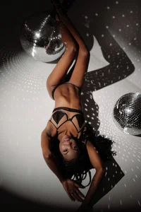 KarlaBelluci in the disco  5. fénykép