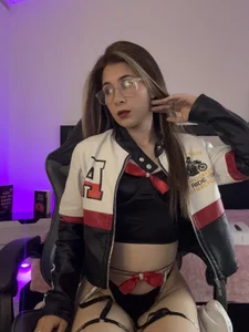 SaraRoads Under My Control 圖片 2