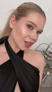 Your beautiful eva 🥰🥰 de beautiful_evaa  2 Imagens