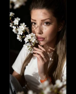 SoniaDeviis Sonia Pic 3