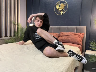 John_Mellow John makes you horny Pic 9