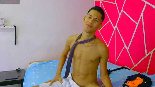 Jacobwolf_xxxのhappy new year dears this new year with new ways to continue roasting it wellの 8枚の写真