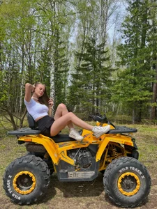 cassiemurr_ Will you ride with me?😉 Immagine  2