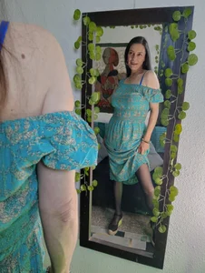 LeanaMaturee “Green is also paradise 🌿✨💚” Pic 3