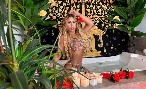 KylieCooper Im Your Goddess Pic