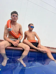 Public de Two_sexboys  2 photos